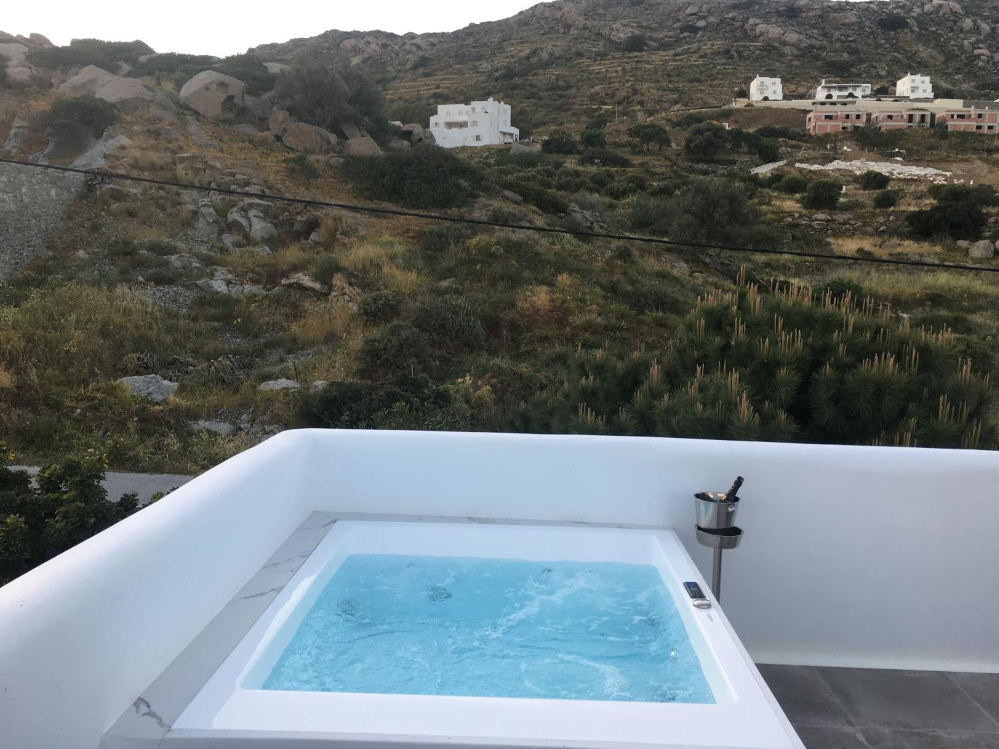 Ninemia Naxos Suites Agios Thaleleos Exteriér fotografie