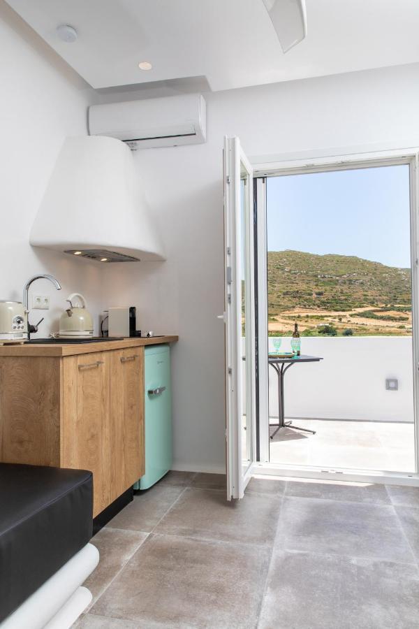 Ninemia Naxos Suites Agios Thaleleos Exteriér fotografie